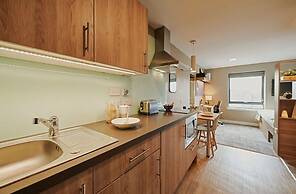 Student Only The Combworks