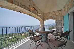 Olive Resort & Villas