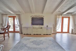 Olive Resort & Villas