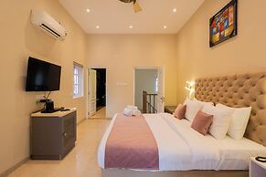 Emperor Ozran by Alaya Stays