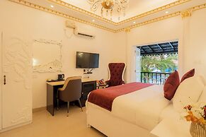 Emperor Ozran by Alaya Stays