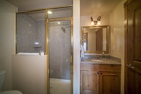 Villa 2059 2 Bed 2 Bath Full Kitchen 2 Bedroom Villa