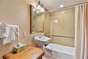 Villa 2057 2 Bed 2 Bath Full Kitchen 2 Bedroom Villa