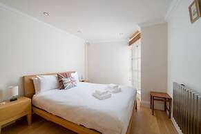 Great flat near St Pauls Cathedral