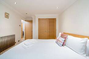 Great flat near St Pauls Cathedral