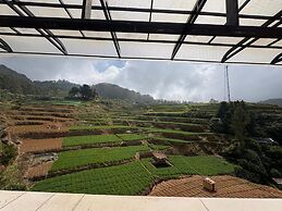 Rozana Retreat
