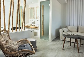 Nirome Luxury Suites