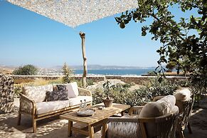 Nirome Luxury Suites