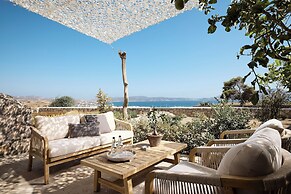 Nirome Luxury Suites