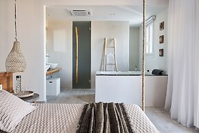 Nirome Luxury Suites