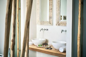 Nirome Luxury Suites