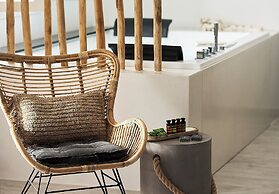 Nirome Luxury Suites