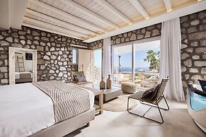 Nirome Luxury Suites