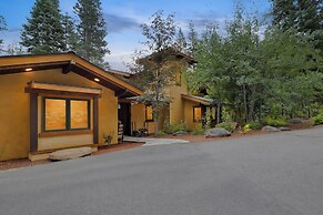 Star Haven Retreat 5 BDR Stunner!