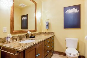 Star Haven Retreat 5 BDR Stunner!