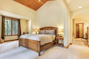 Star Haven Retreat 5 BDR Stunner!