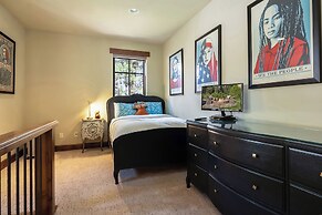 Star Haven Retreat 5 BDR Stunner!