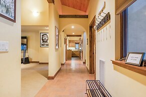 Star Haven Retreat 5 BDR Stunner!