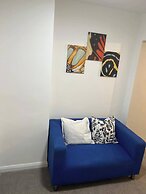 5 Bedroom Cosy Bloxwich Stay - Wifi & Free Parking