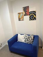 5 Bedroom Cosy Bloxwich Stay - Wifi & Free Parking