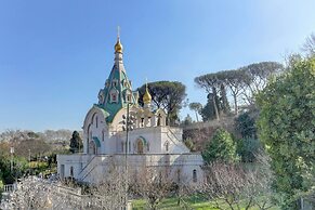 Vatican Loft with Balcony -Home and More
