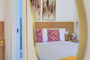 Vatican Loft with Balcony -Home and More