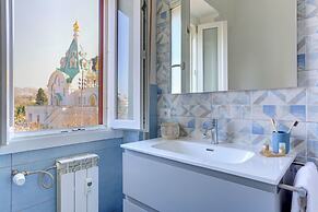 Vatican Loft with Balcony -Home and More