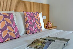 Vatican Loft with Balcony -Home and More