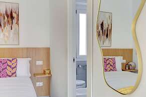 Vatican Loft with Balcony -Home and More