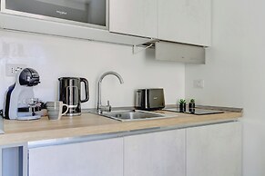 Vatican Loft with Balcony -Home and More