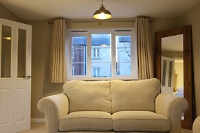 Bicester Villa - 6 Bed - Sleeps 14