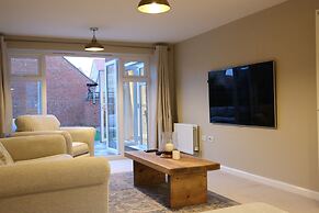 Bicester Villa - 6 Bed - Sleeps 14
