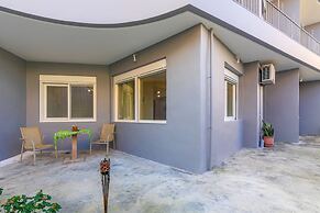 Garden Apartment in Gazion