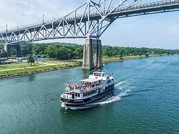 The Glen Cove Hotel & Restaurant
