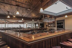 The Glen Cove Hotel & Restaurant