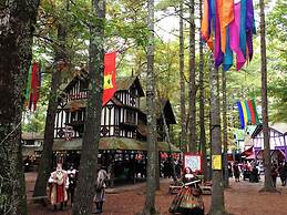 The Glen Cove Hotel & Restaurant