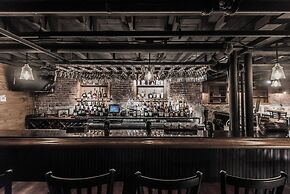 The Glen Cove Hotel & Restaurant