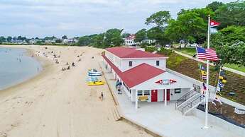 The Glen Cove Hotel & Restaurant