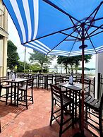 The Glen Cove Hotel & Restaurant