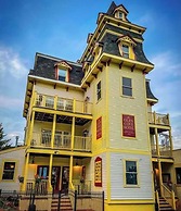 The Glen Cove Hotel & Restaurant