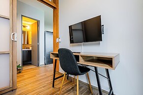 Centriqo by Wynwood house