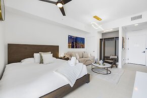 Studio with City Views in Downtown Miami