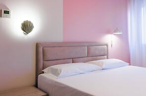 La Vista Postcard Hotel