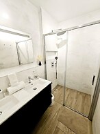 Serene 2 bedroom flat with terrace