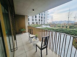 Serene 2 bedroom flat with terrace