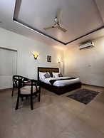 Silver Oak Country Yard Hotel & Resort