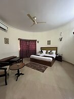 Silver Oak Country Yard Hotel & Resort