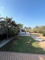 Silver Oak Country Yard Hotel & Resort