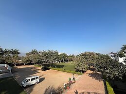 Silver Oak Country Yard Hotel & Resort