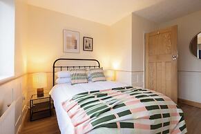 3br-garden-freeparking-neartowncentre